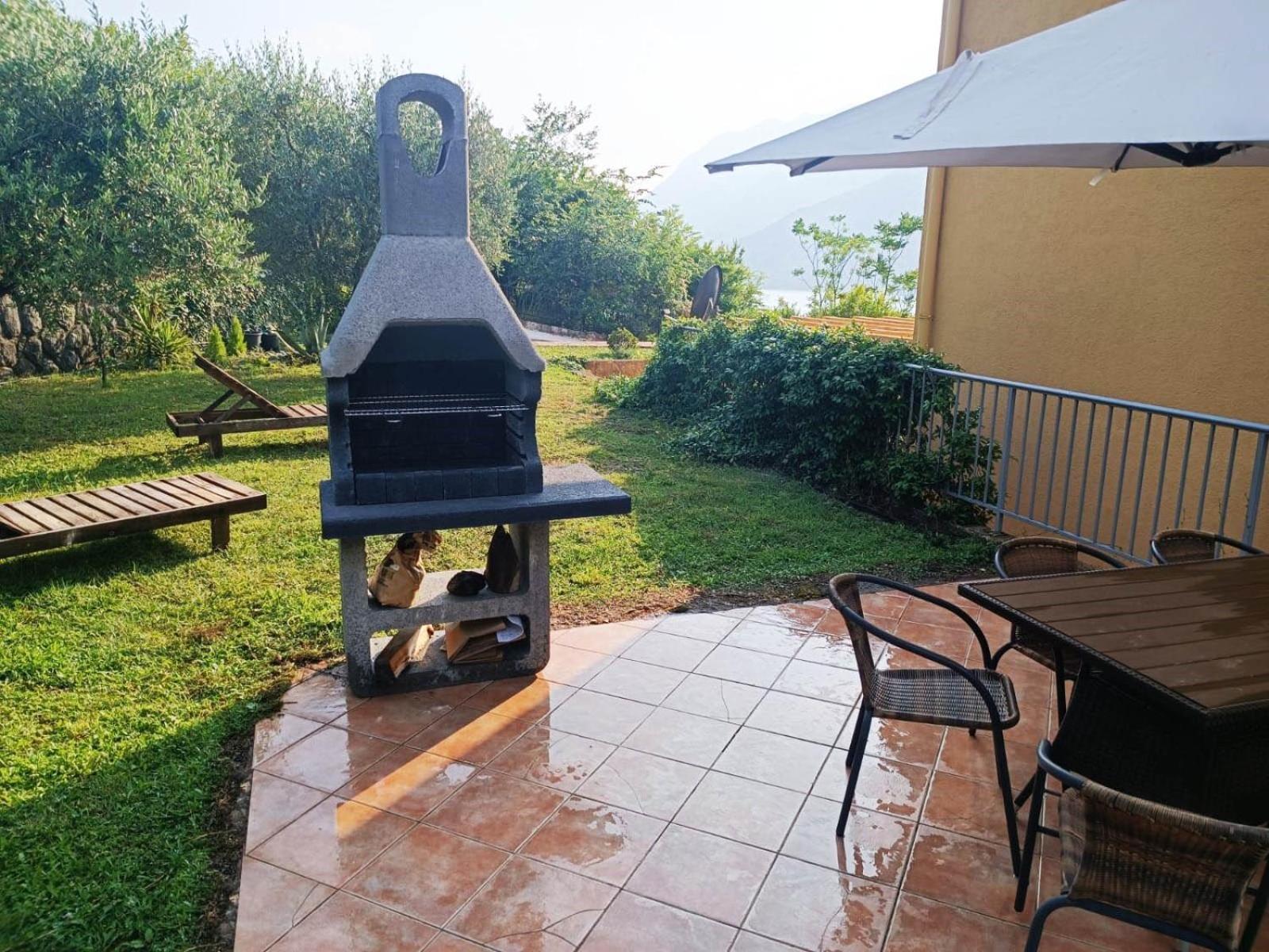 Villa Risan Apartments Zewnętrze zdjęcie