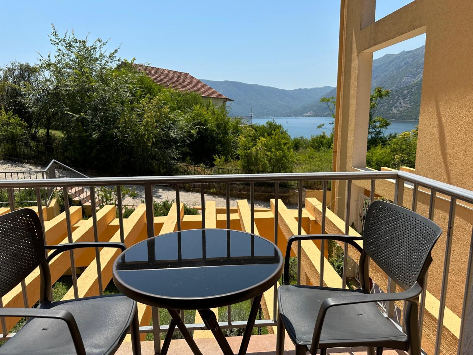 Villa Risan Apartments Zewnętrze zdjęcie