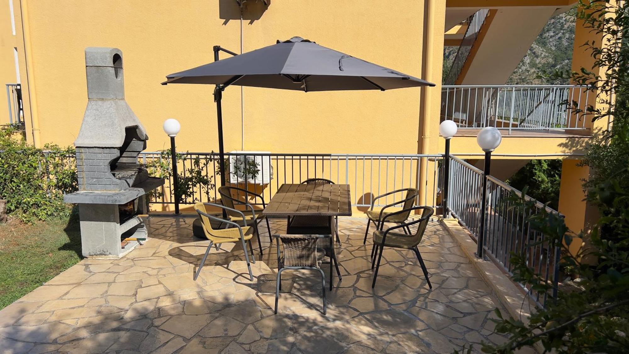 Villa Risan Apartments Zewnętrze zdjęcie